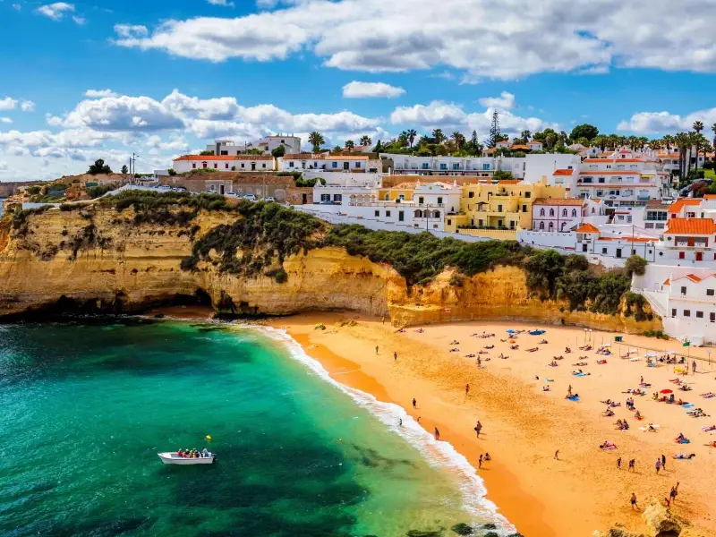 Moving to Portugal: Advantages and disadvantages